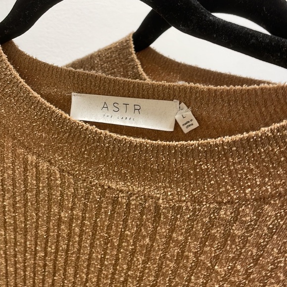 ASTR THE LABEL | PRESCOTT RIB KNIT BACKLESS SWEATER | CAMEL - Picture 7 of 9